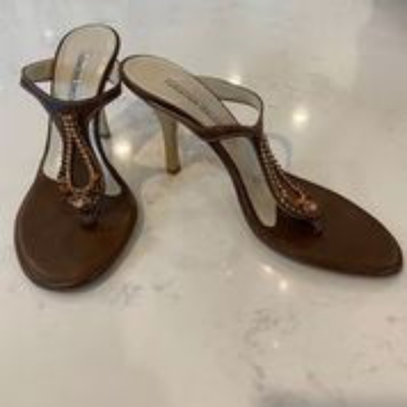 HIGH HEELS - Picture 2 of 3